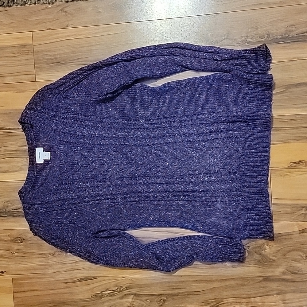 Old Navy Cable Knit sweater size S